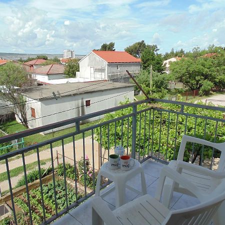 Apartments Cico Starigrad Paklenica Exterior photo