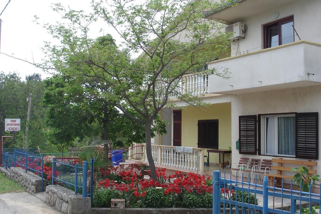 Apartments Cico Starigrad Paklenica Room photo