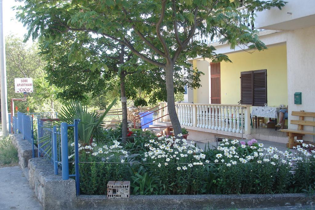 Apartments Cico Starigrad Paklenica Exterior photo