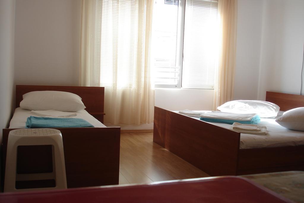 Apartments Cico Starigrad Paklenica Room photo