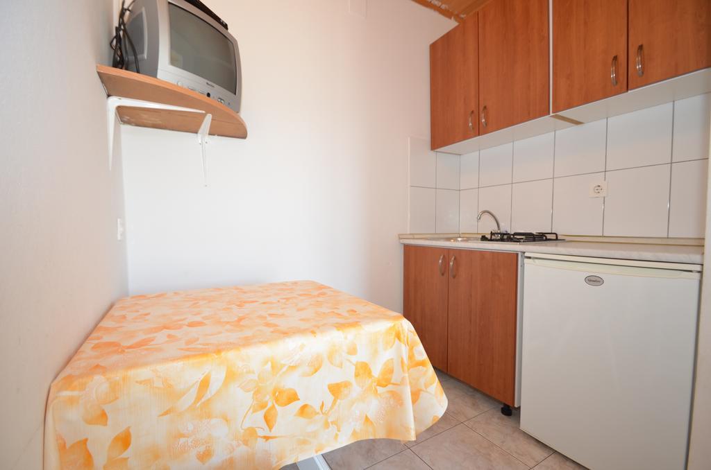 Apartments Cico Starigrad Paklenica Exterior photo