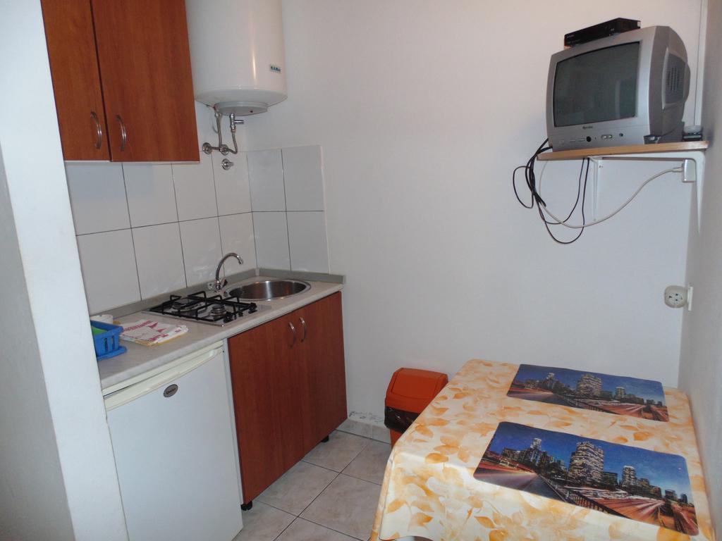Apartments Cico Starigrad Paklenica Exterior photo