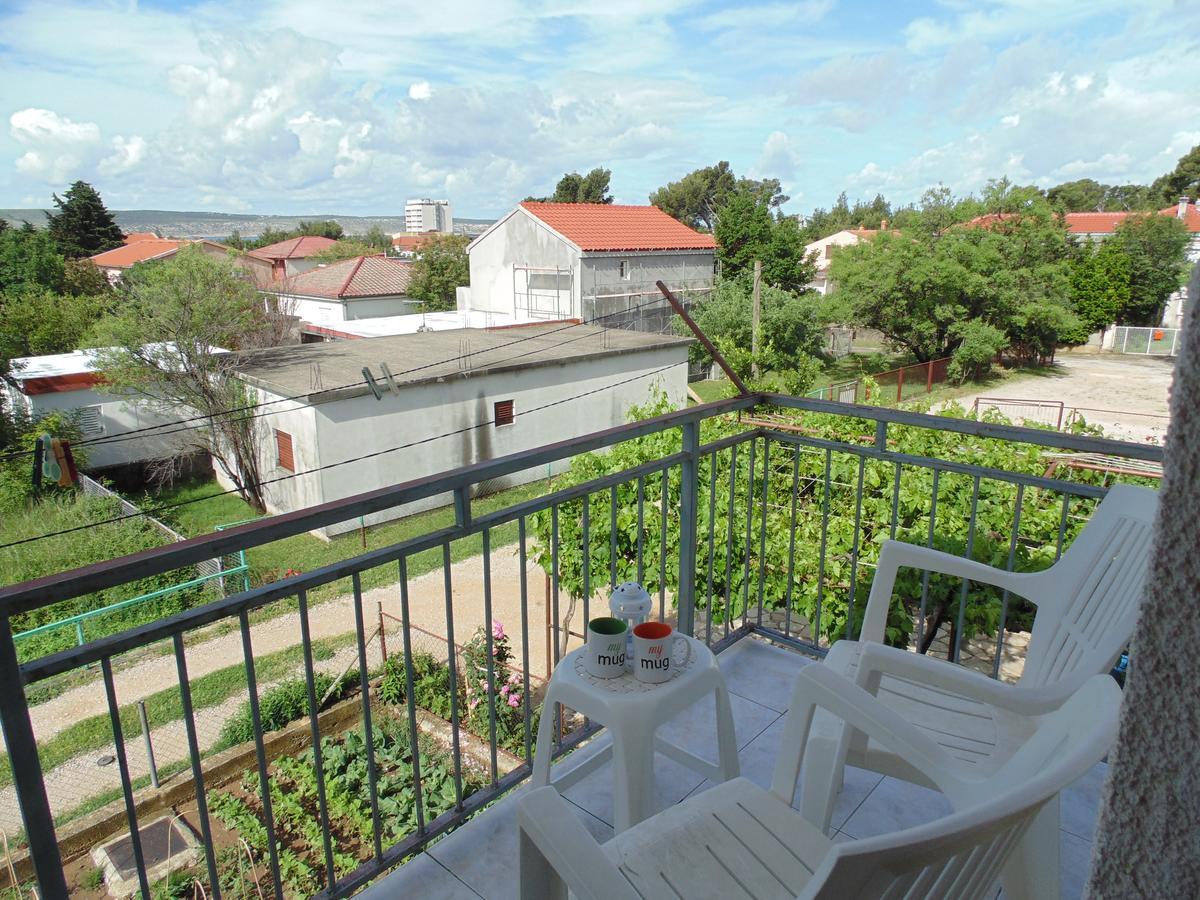 Apartments Cico Starigrad Paklenica Exterior photo