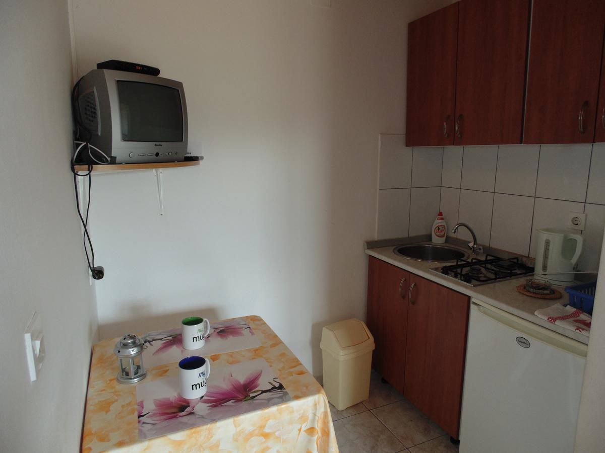 Apartments Cico Starigrad Paklenica Exterior photo
